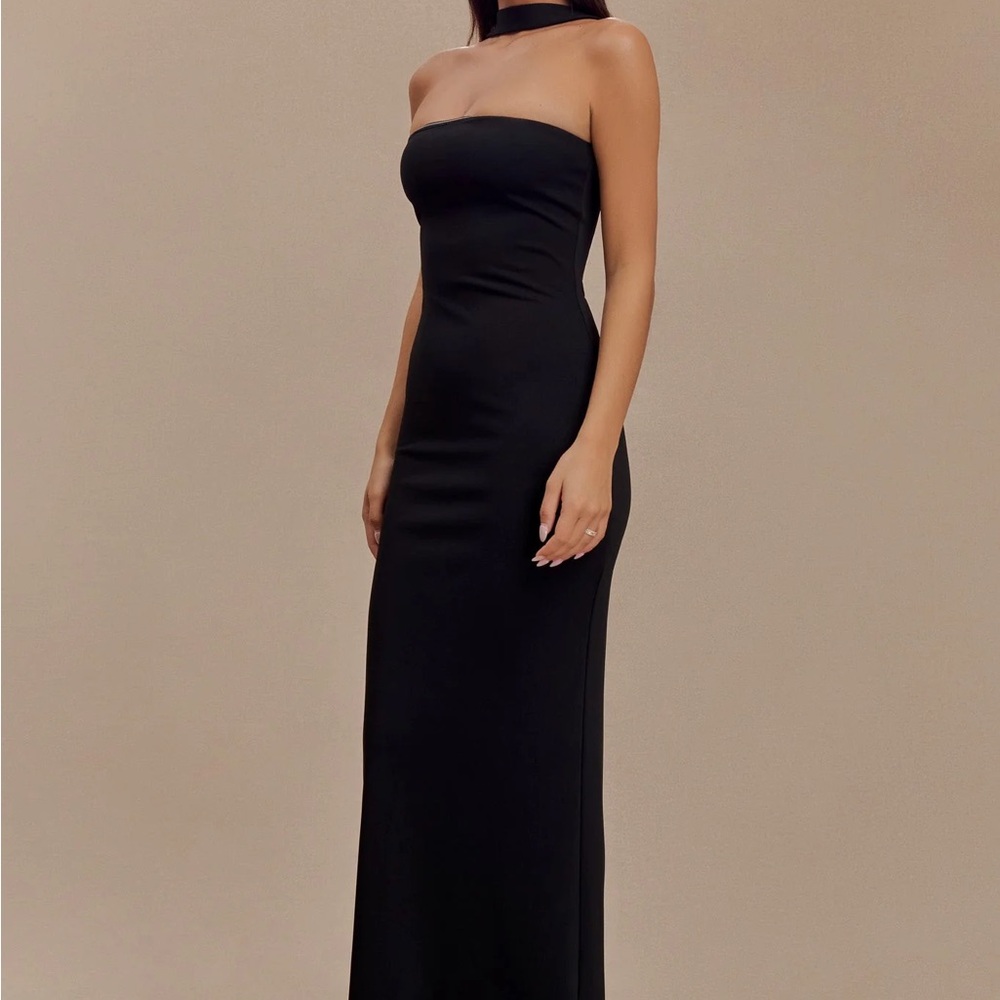 Black Halter Collar Maxi Dress